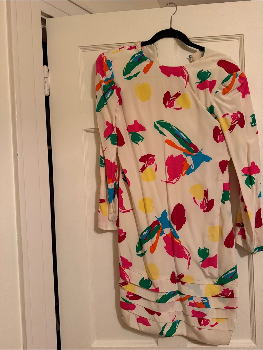 Women’s Long Sleeve Abstract Print Dress in Cream
